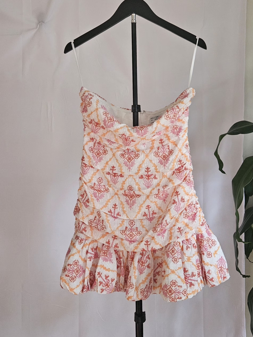 ​HELLO MOLLY Embroidered Strapless Ruched Mini Dress Size M Cotton Pink Orange - Picture 2 of 16